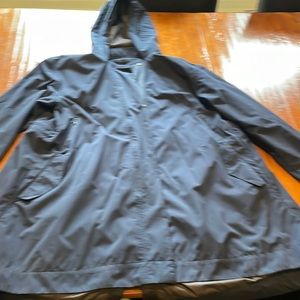 Lululemon navy blue raincoat
